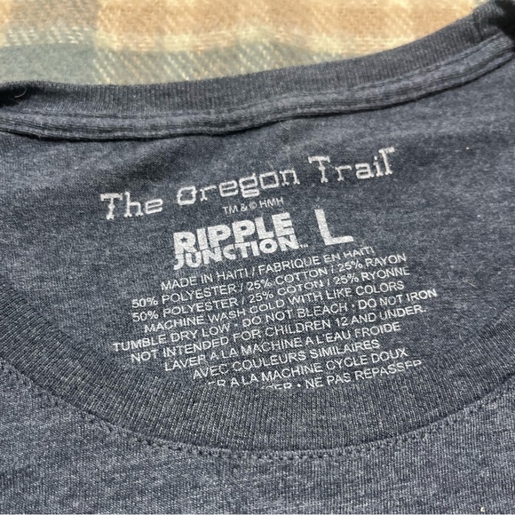 Oregon Trail humorous Graphic Tee - Picture 3 of 3